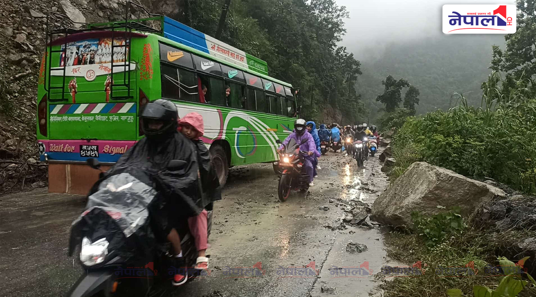 बाटोमा अलपत्र यात्रुलाई खाना र आवास व्यवस्था मिलाउन आग्रह
