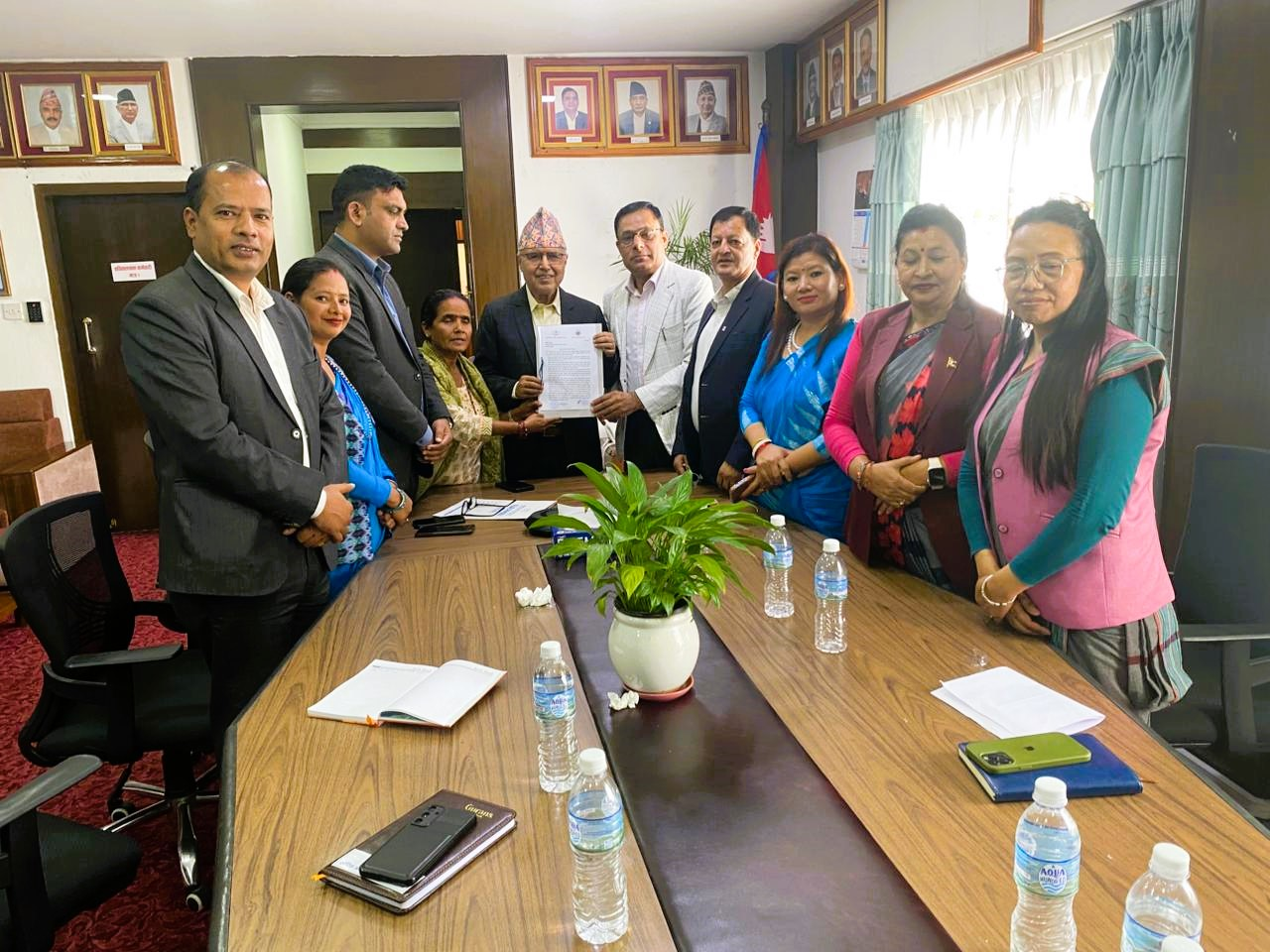 अर्थमन्त्रीलाई स्थानीय सरकारको ११ बुँदे माग : मितव्ययिताको स्वागत, अधिकार कटौती भए प्रतिवाद