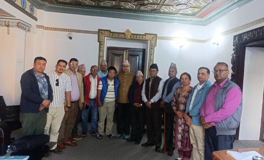 शिक्षामन्त्री पुनलाई शिक्षक महासङ्घको ध्यानाकर्षण