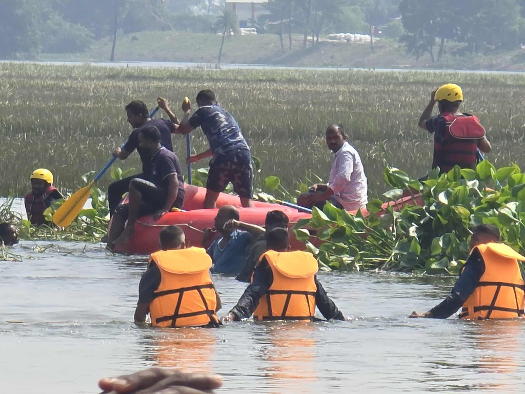 बाढीको पानीमा डुबेर तीन बालिकाको मृत्यु, चार जनाको उद्धार