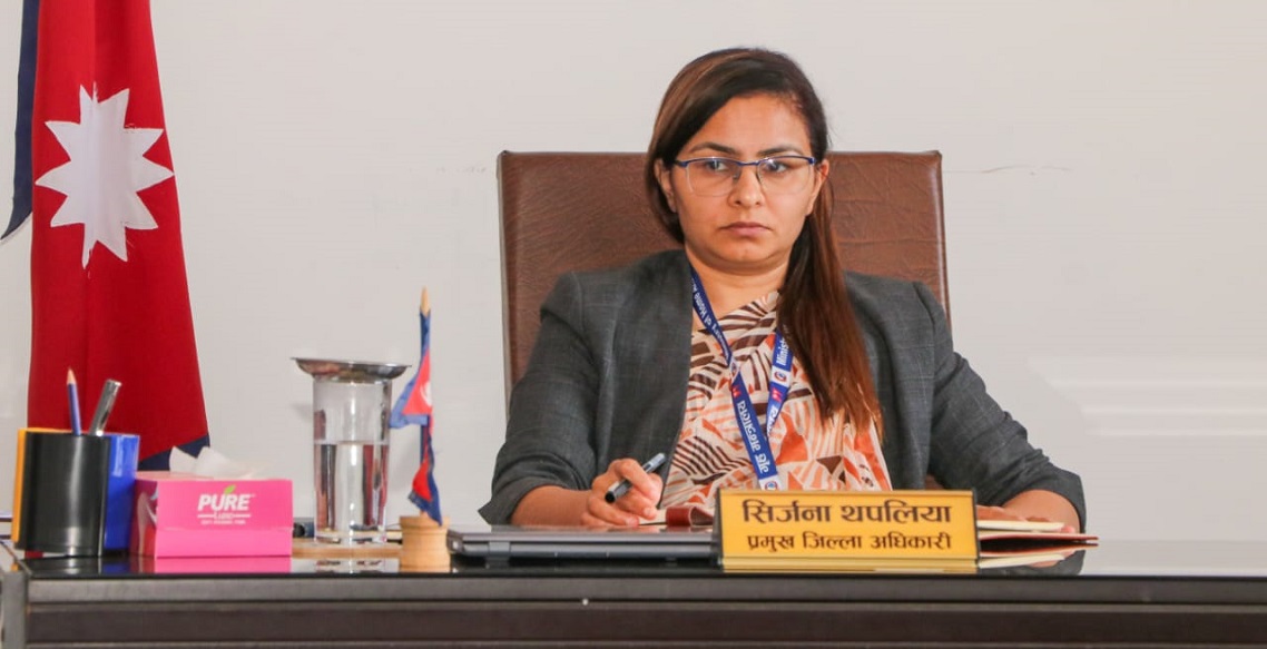प्रमुख जिल्ला अधिकारी थपलियाद्वारा भैरे डाँडा आवास निर्माण अनुगमन :  पहिरो पीडितलाई  चाँडै  हस्तान्तरण गरिने