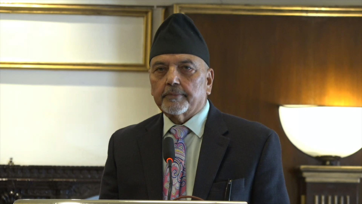 प्रत्यक्ष कार्यकारीले देशका सबै समस्या समाधान गर्छ भन्ने ठान्नु मूर्खता होः अधिकारी