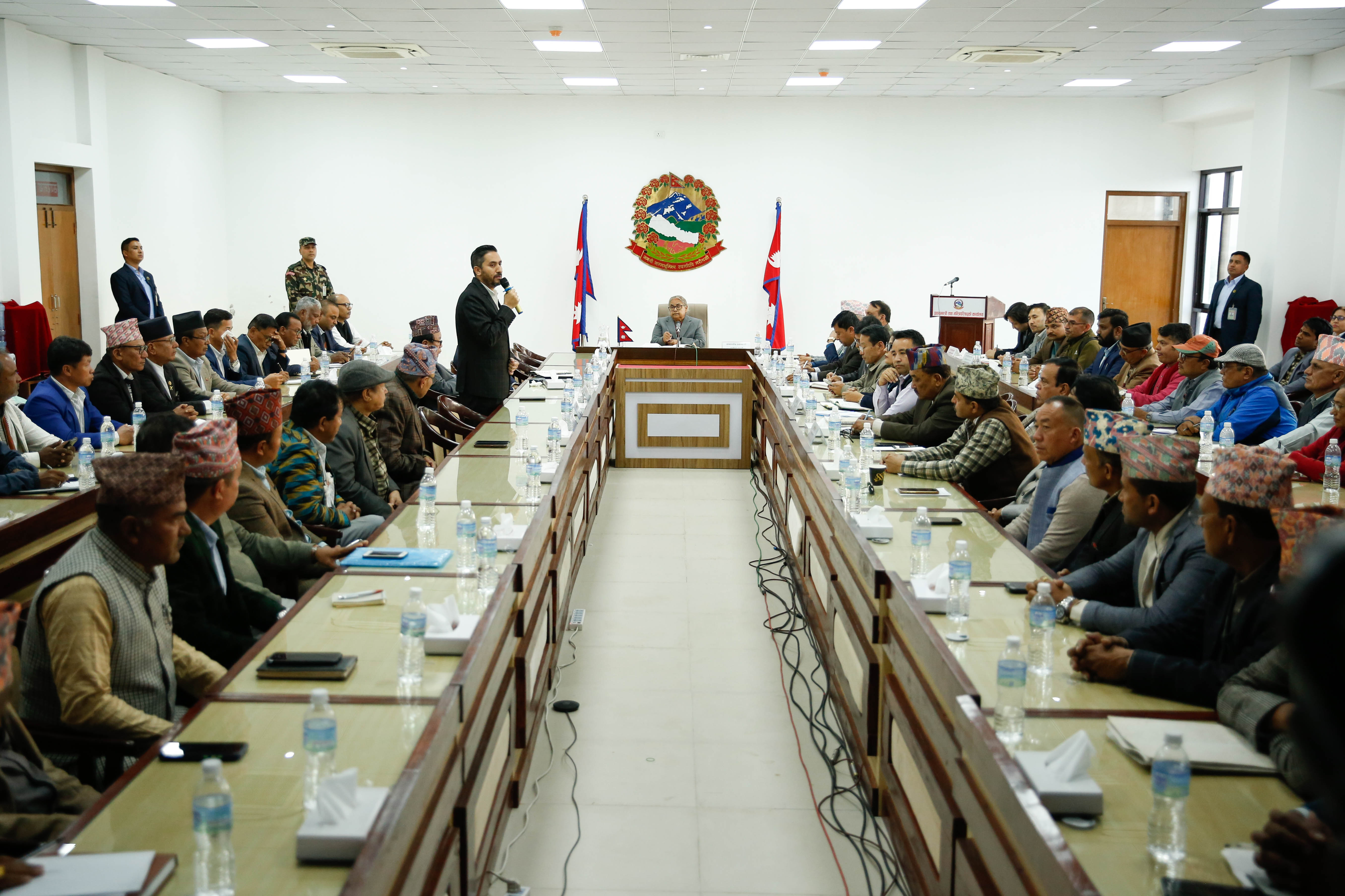 प्रधानमन्त्रीको चेतावनी : निर्वाचनबाट भाग्ने कोसिस नगर्नू, देशले अर्को अस्थिरता थेग्दैन