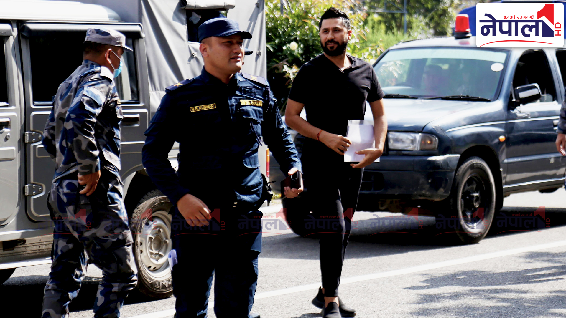 बयानका लागि रवि लामिछानेलाई सिंहदरबारमा पुर्‍याइयो {तस्वीरहरु}