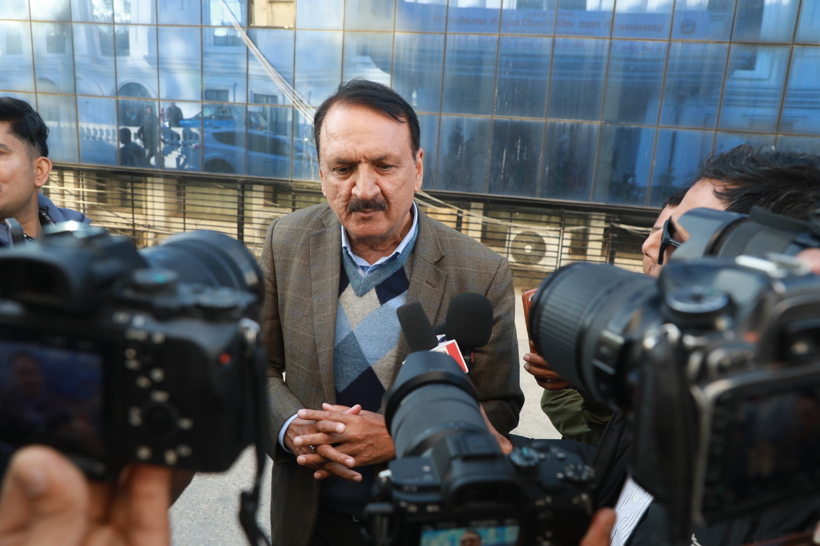 निर्वाचनका लागि उपयुक्त वातावरण बनाउन सरकारसँग राजनीतिक दलको आग्रह