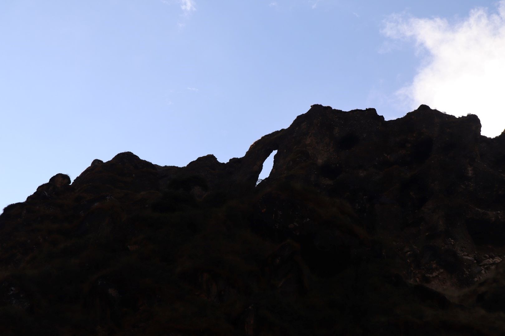 अनौठो ‘स्काई केभ’