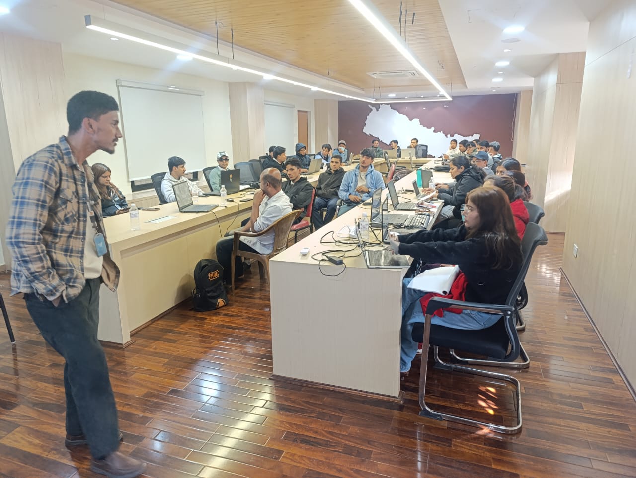 जेनेस सलुशनको सहयोगमा जेन जी युवालाई सीप सिकाउँदै कागेश्वरी मनोहरा नगरपालिका