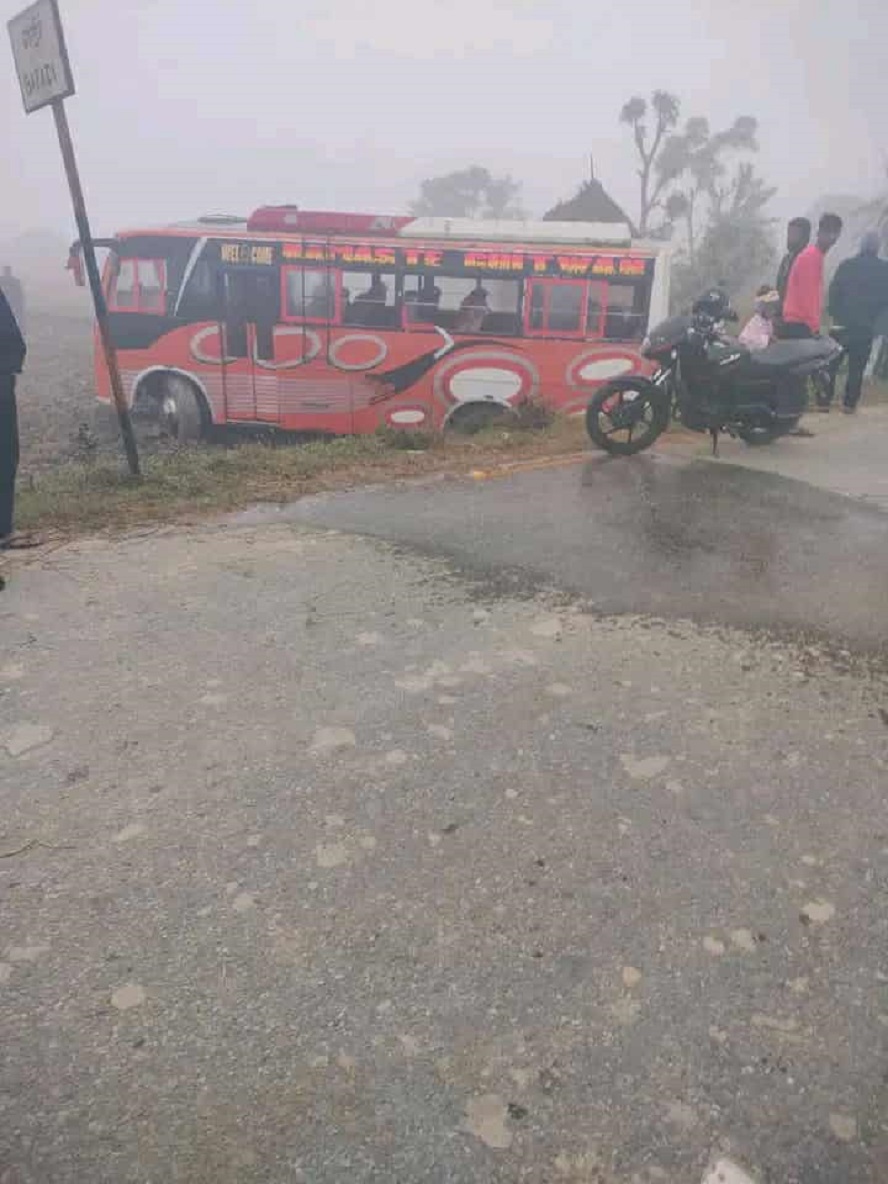 चितवनको माडीमा  बसको ठक्करबाट पैदलयात्रीको मृत्यु