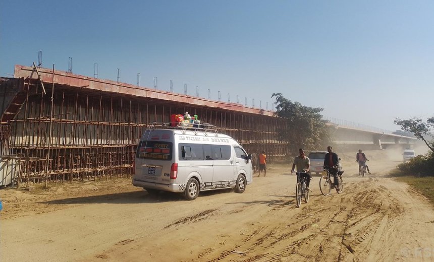 बाँकेमा निर्माणाधीन अवस्थामा रहेको हुलाकी सडक पूर्वपश्चिम राजमार्गको विकल्प बन्दै