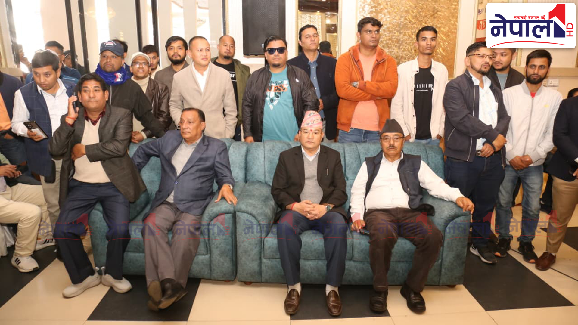 कांग्रेसमा महाधिवेशनको ‘किचलो’ : सानेपामा बैठक, बत्तीसपुतलीमा संस्थापन पक्षको छुट्टै भेला