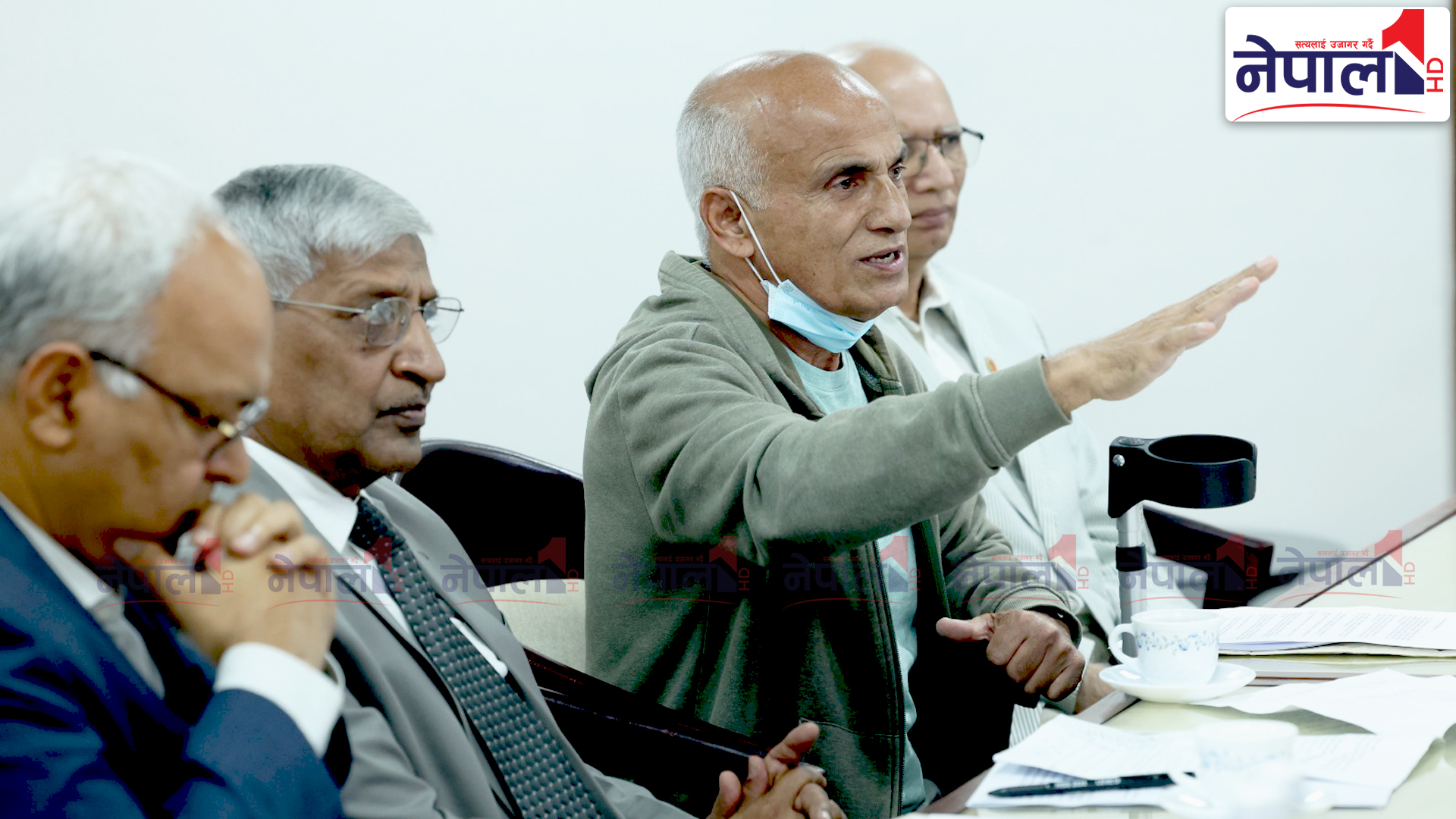 प्रधानमन्त्री कार्कीलाई डा. केसीको ज्ञापनपत्र : यस्ता छन् १० बुँदे माग