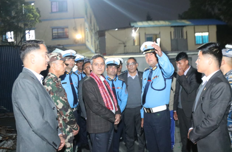 गृहमन्त्री अर्यालद्वारा उपत्यका ट्राफिक प्रहरी कार्यालयको अनुगमन