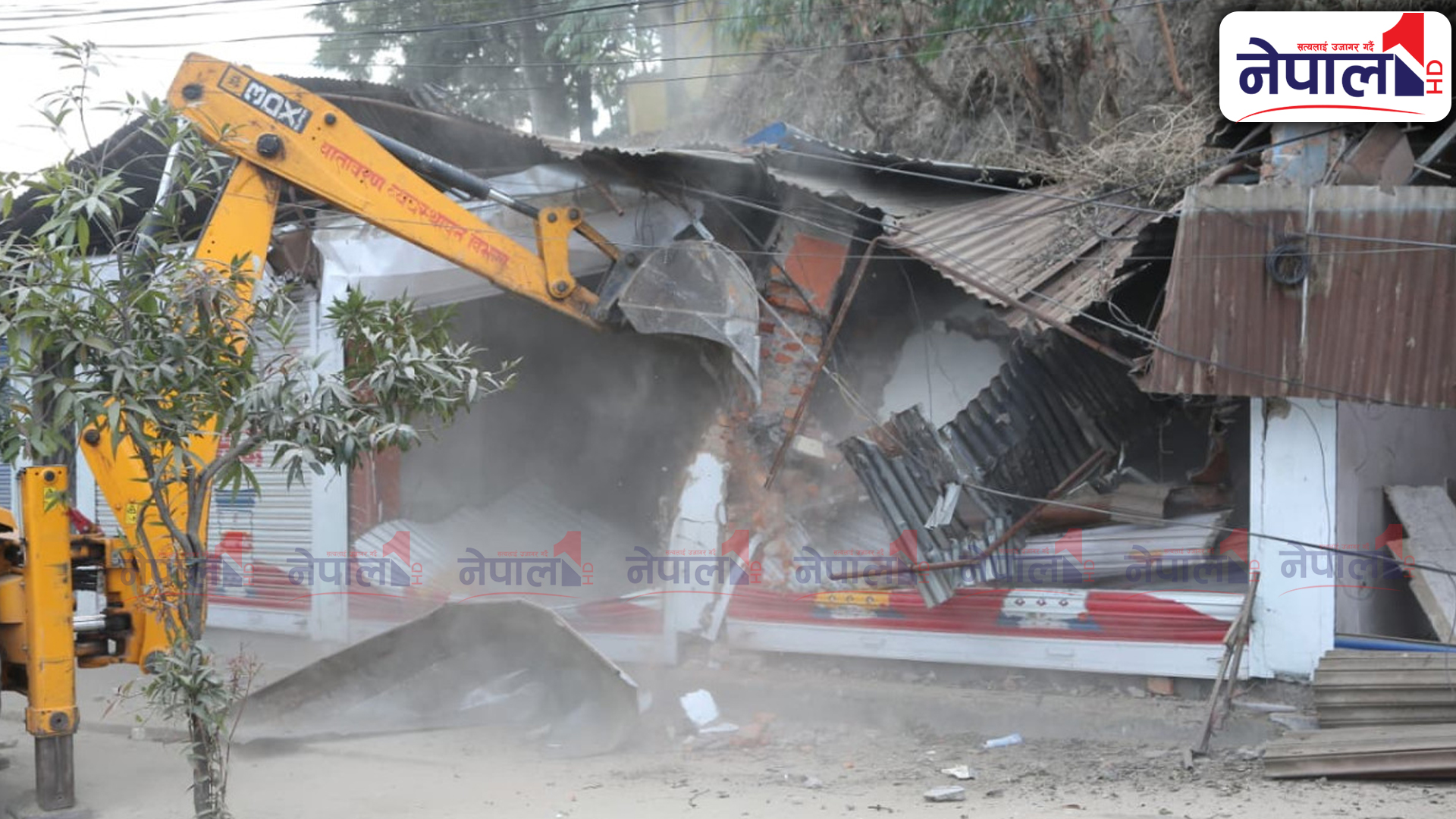 काठमाडौं महानगरले भत्कायो बल्खुस्थित अव्यवस्थित अस्थायी टहरा (तस्बिरहरु)