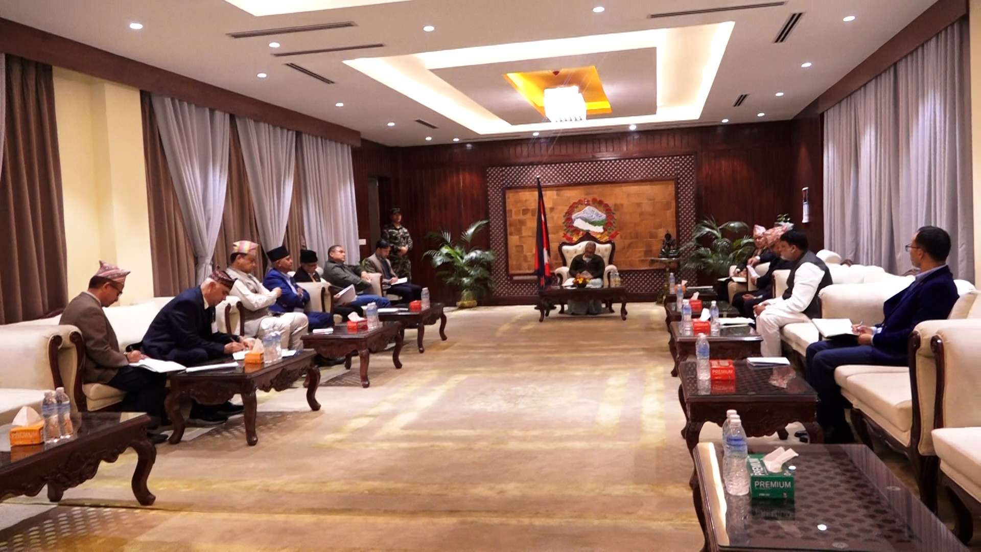 बालुवाटारमा प्रधानमन्त्री कार्की र सातै प्रदेशका मुख्यमन्त्रीहरुबीचको छलफल जारी