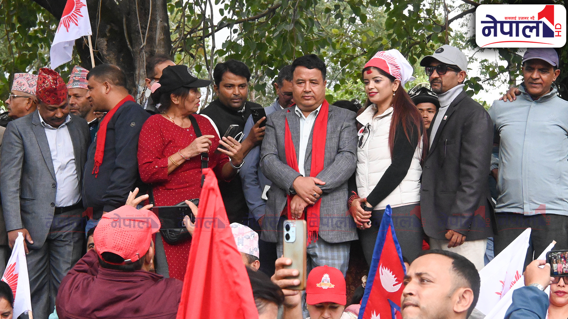 पोखरामा नेकपा एमालेले निकाल्यो मोटरसाइकल र्याली