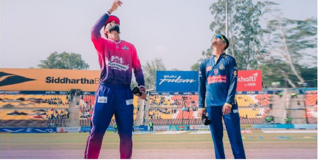 विराटनगरले जनकपुरविरुद्ध ब्याटिङ गर्दै