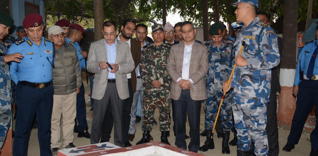 सीमाबाट हुने अवान्छित गतिविधि र राजस्व चुहावट नियन्त्रण गर्न गृहमन्त्रीको निर्देशन