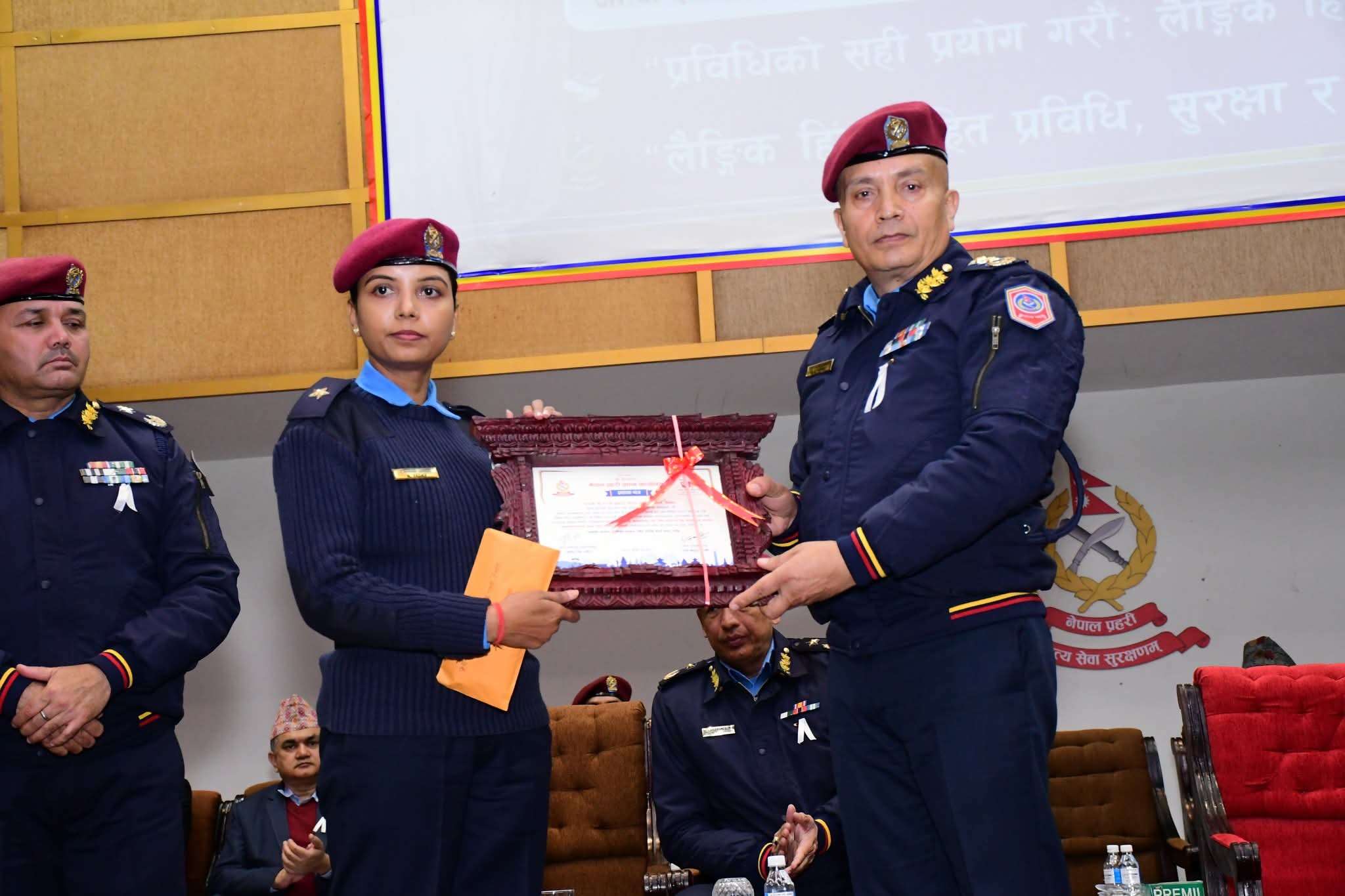 हजारौँ प्रतिस्पर्धीलाई पछि पार्दै रागनी देशकै उत्कृष्ट प्रहरी घोषित