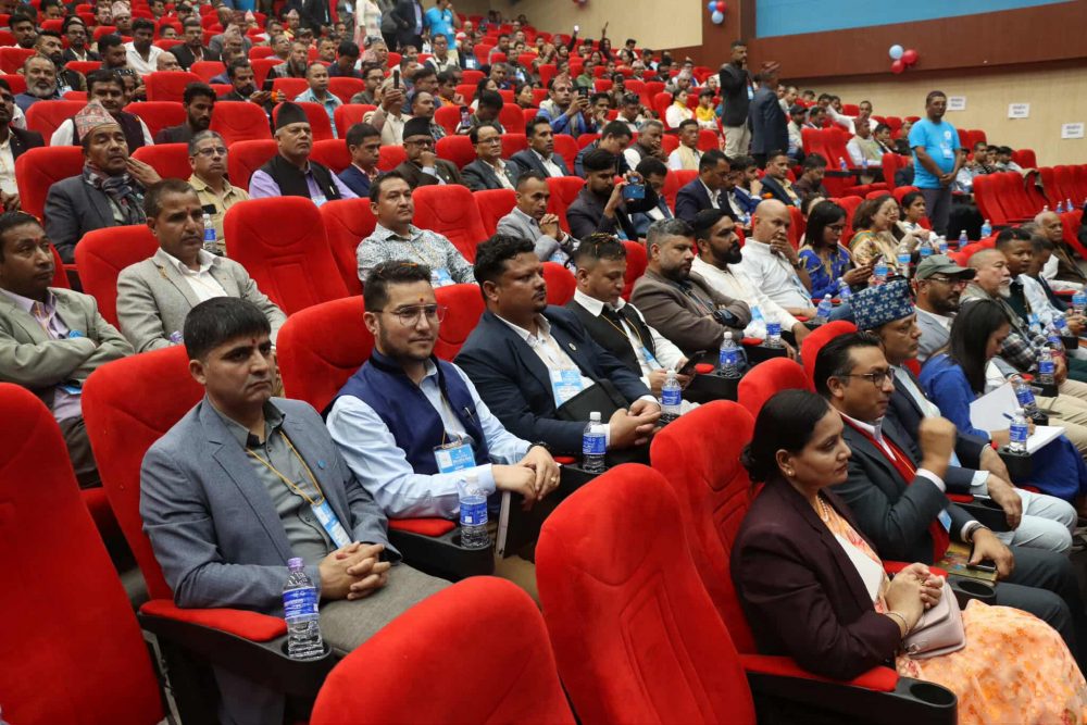 रास्वपाले भन्यो–संविधानलाई ‘ट्रयाक’ मा ल्याउने बाटो निर्वाचन