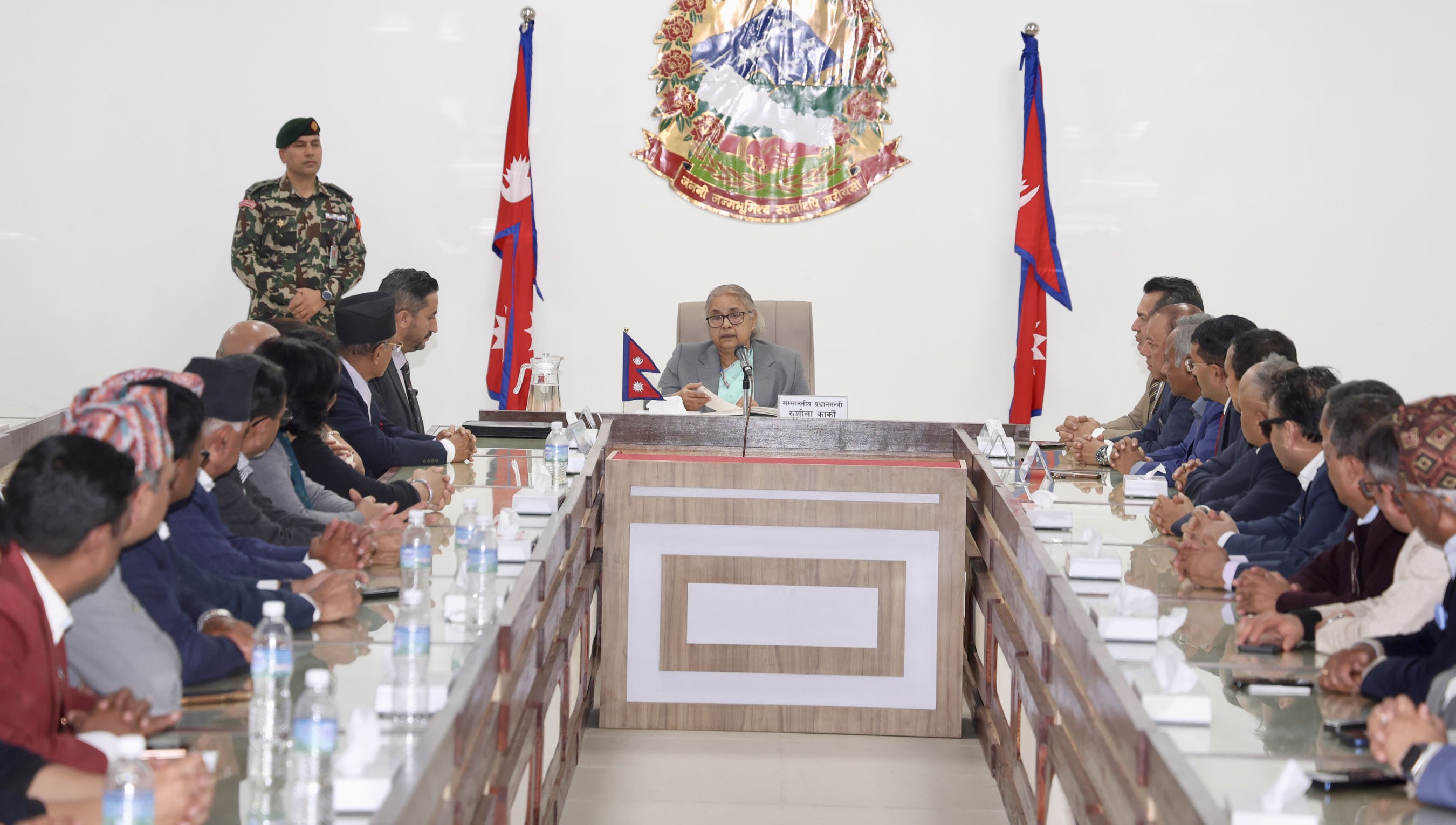 गैरआवासीय नेपालीलाई प्रधानमन्त्रीको सुझाव : नेपालमा पनि टेक्ने ठाउँ राख्नुस्