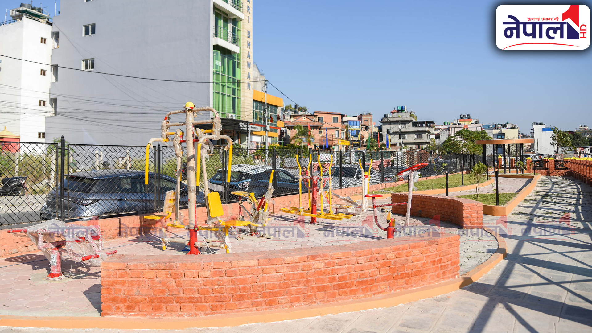 थापाथलीस्थित बागमती नदी किनारामा बनेको पार्क, यस्तो देखियो