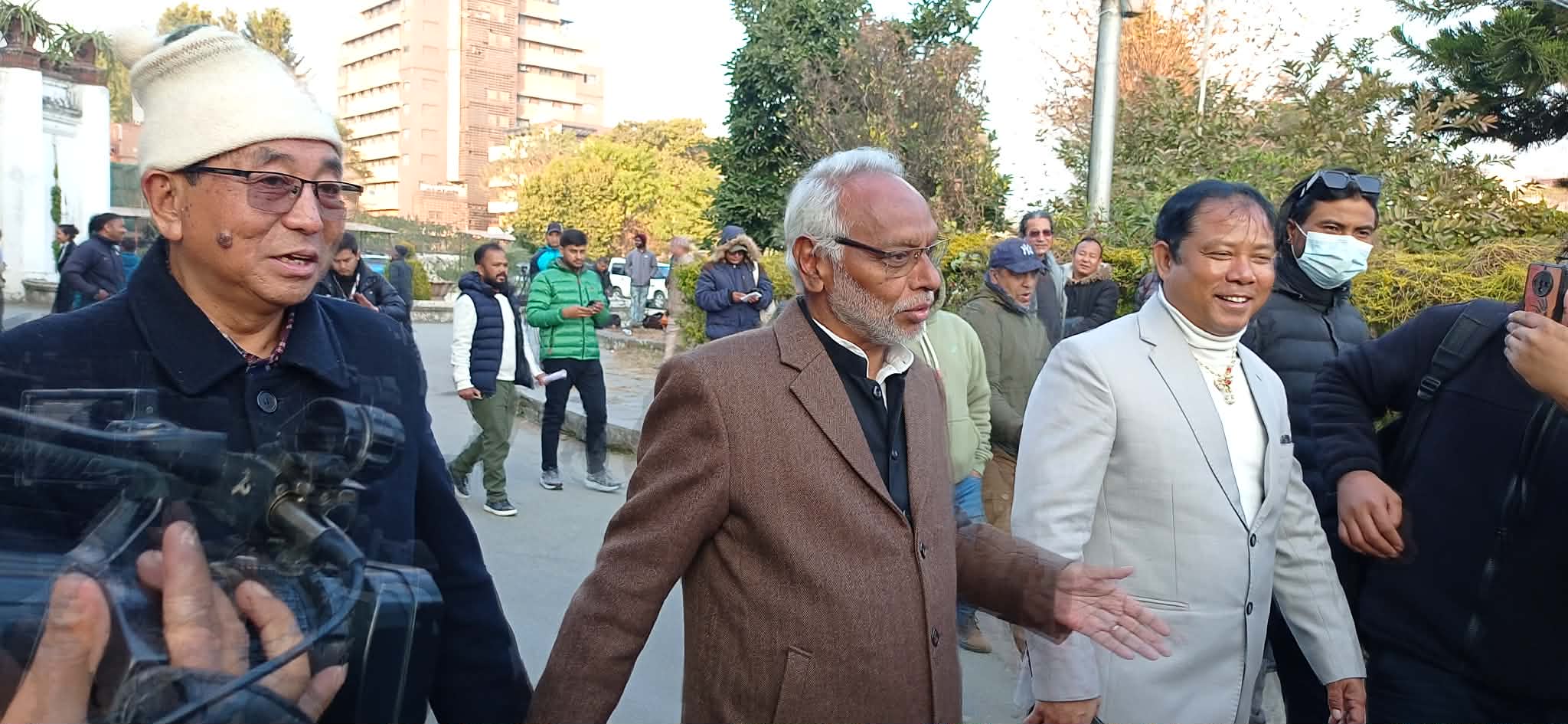 अशोक राई, राजेन्द्र महतो र रेशम चौधरीको एउटै चुनाव चिन्ह