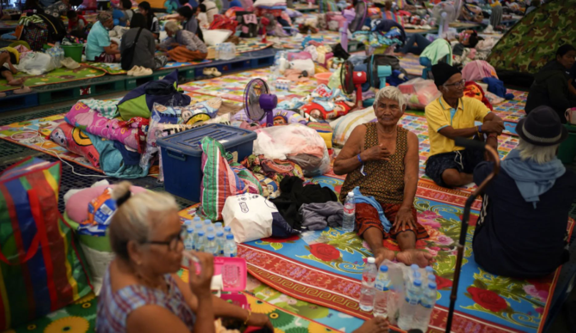 कम्बोडियासँगको द्धन्दका  कारण चार लाख स्थायी  बासिन्दा विस्थापित