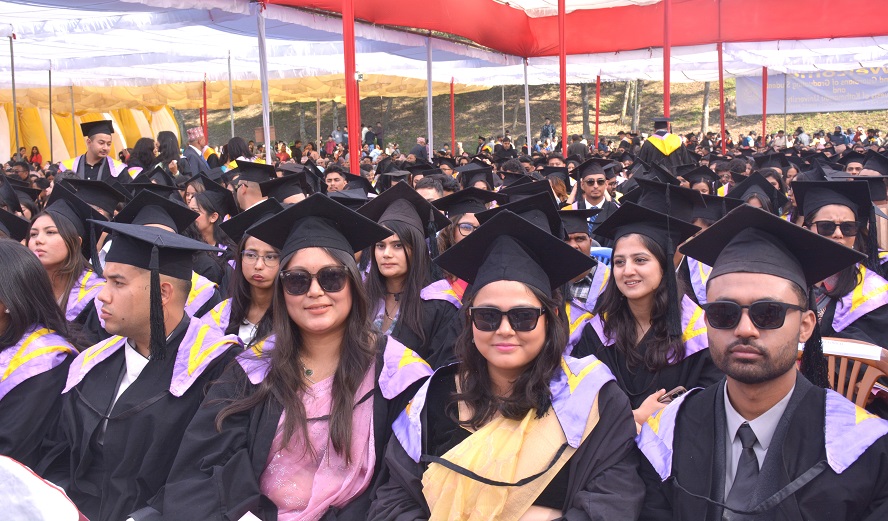 काठमाडौँ विश्वविद्यालयका दुई हजार दुई सय विद्यार्थी दीक्षित