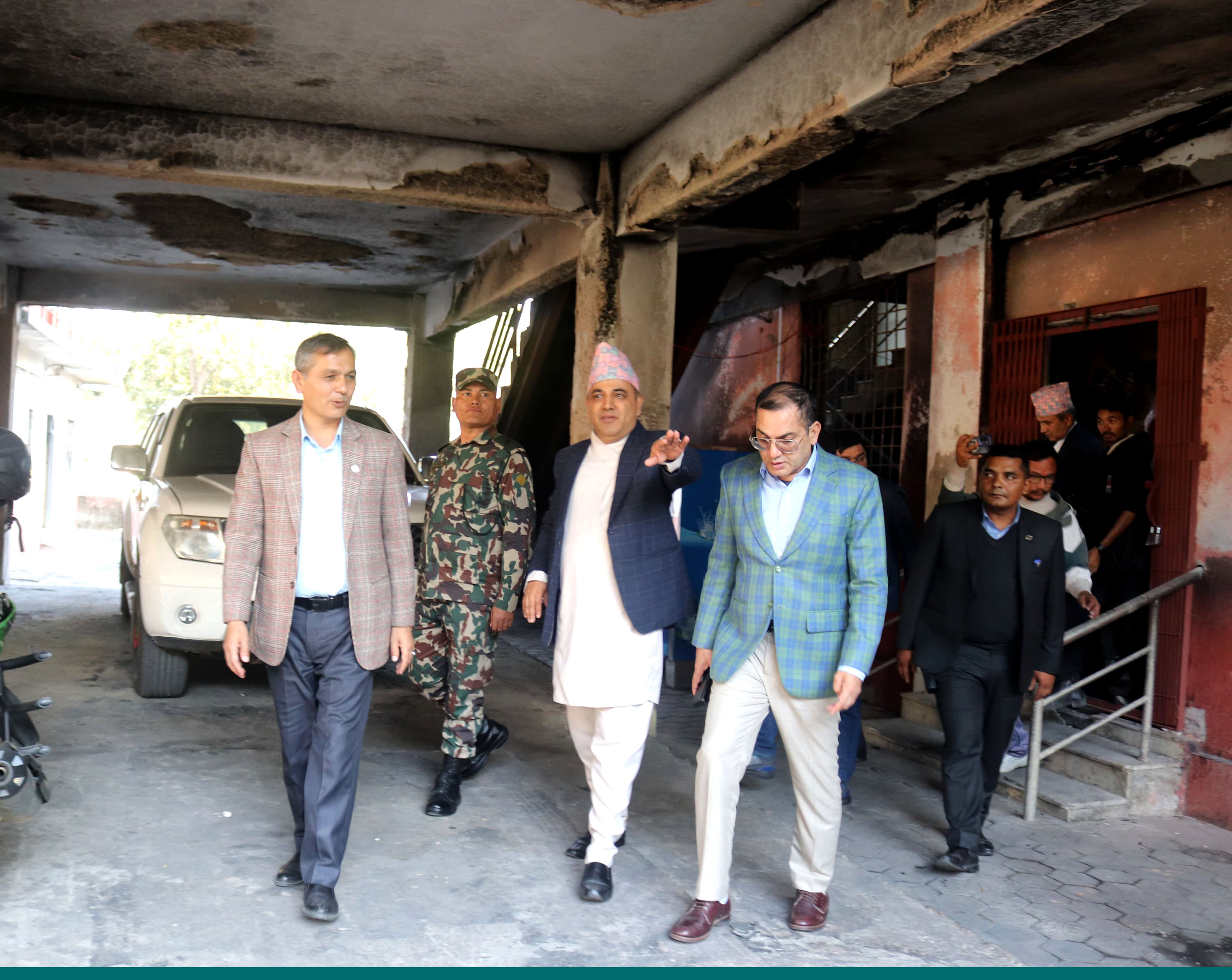 गृहमन्त्री अर्यालद्वारा जेनजी आन्दोलनमा क्षति पुगेका भवनको निरीक्षण
