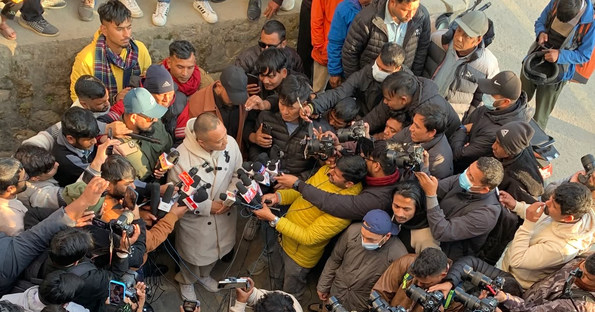 रबि लामिछाने भेटेपछि गृहमन्त्रीमाथि खनिए सुदन : कि त काम गर, नत्र कुर्सी छोड