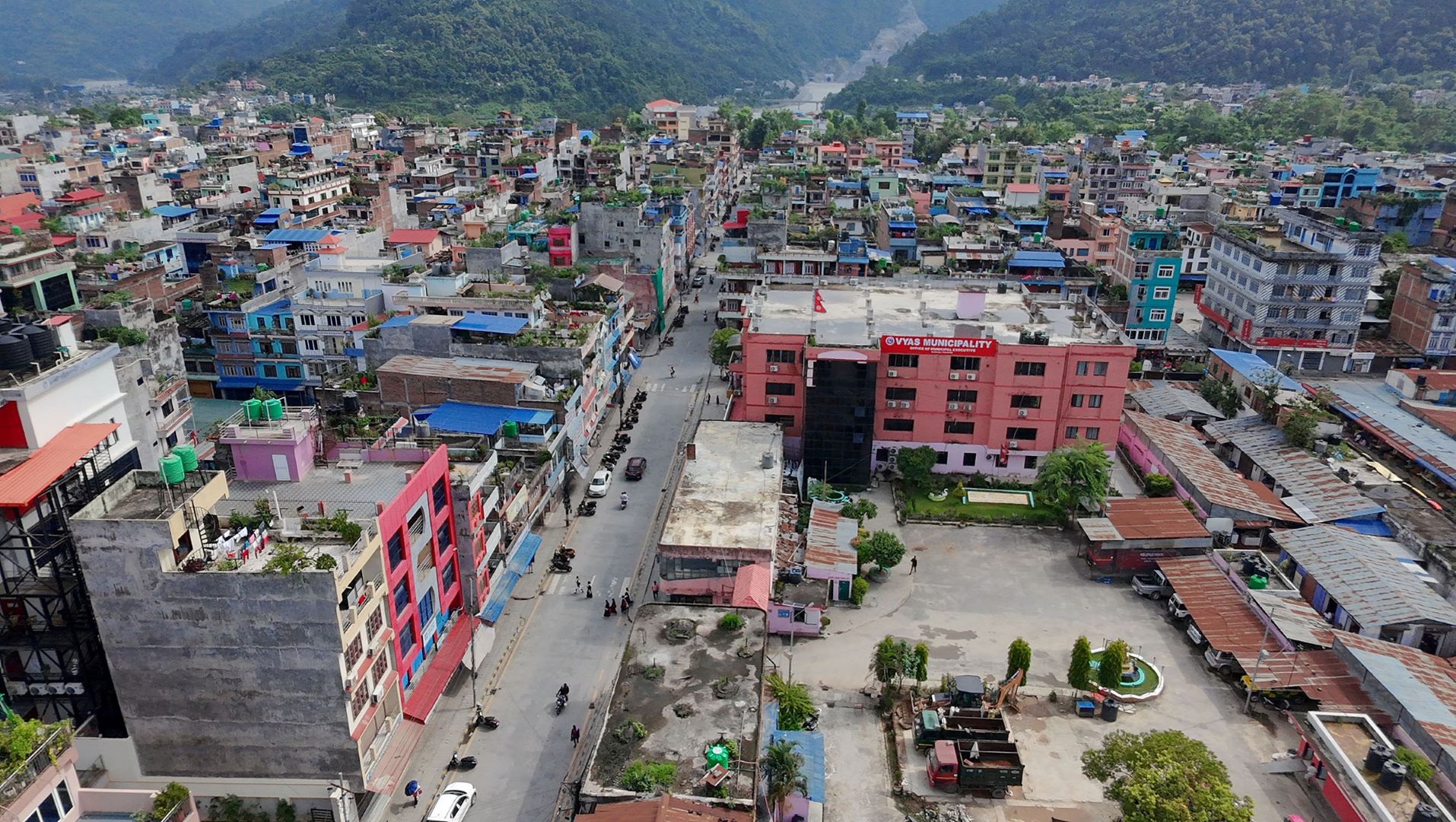 फोहरजन्य वस्तु बिक्री बाफत १० लाख आम्दानी