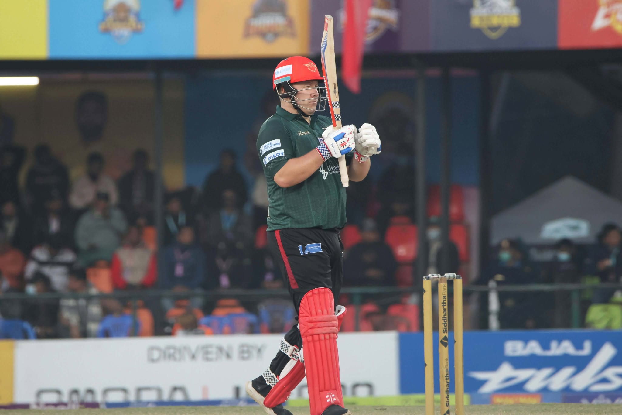 कर्णालीविरुद्ध पोखरा एभेन्जर्सका ओपनर एडम रोसिङटनको शतक