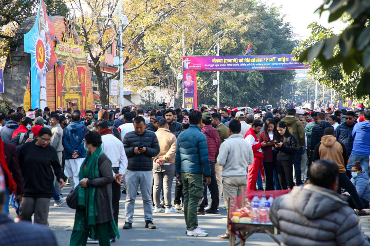 एमालेको नयाँ नेतृत्व चयनका लागि आज मतदान हुँदै, ८० विद्युतीय उपकरण प्रयोग गरिँदै