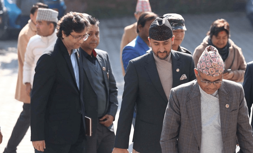 सरकारले  आज  रास्वपा, राप्रपा र जनमत पार्टीको कार्यालय अनुगमन गर्दै