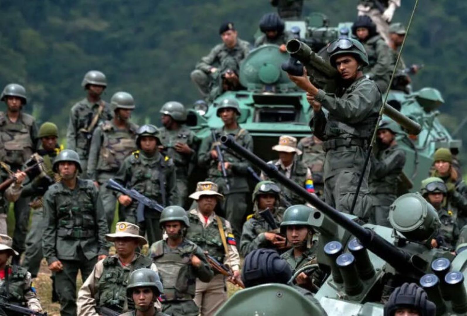 अमेरिकी दबाबबीच भेनेजुएलाद्वारा ५,६०० सैनिक थप परिचालन