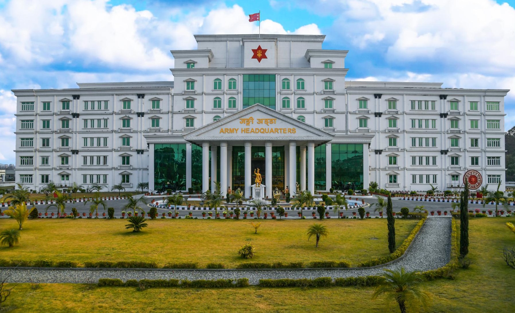 ‘सेनामा यदि राजनीतिक महत्वकांक्षा हुन्थ्यो भने, आज हामी यो अवस्थामा हुन्थ्यौं र ?’