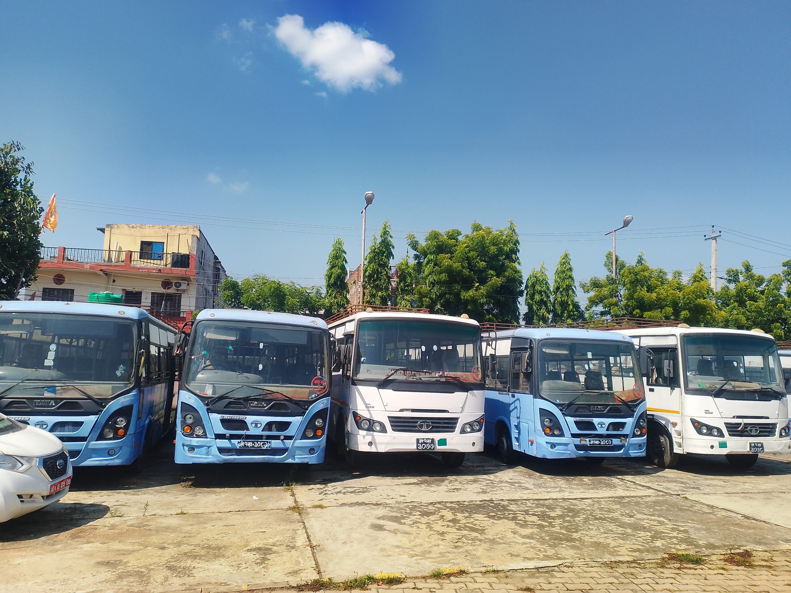 एक करोड ठेक्कामा लगाइको नेपालगन्जको नगरबस प्रयोगविहीन अवस्थामा