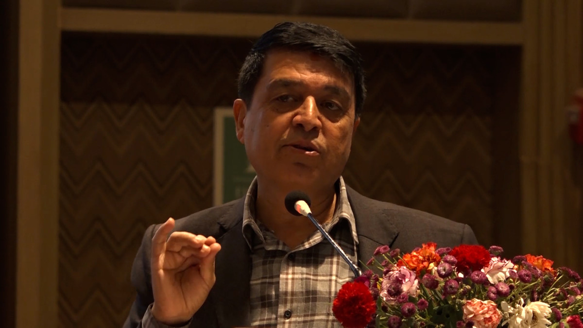 विदेशमा बस्नेले नकारात्मकता फैलाउने मात्रै काम गरे : चन्द्र ढकाल