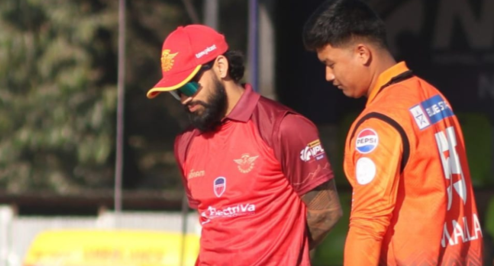 चितवनले टस जित्यो, पोखराले पहिला बलिङ गर्दै