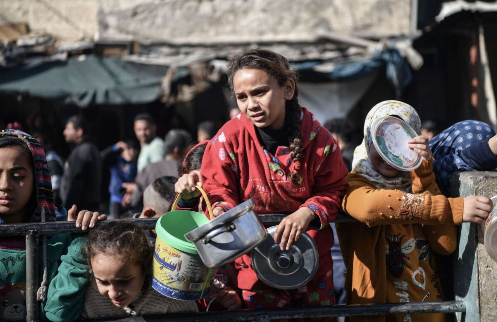 गाजा क्षेत्रमा  गम्भीर खाद्य सङ्कटको जोखिम