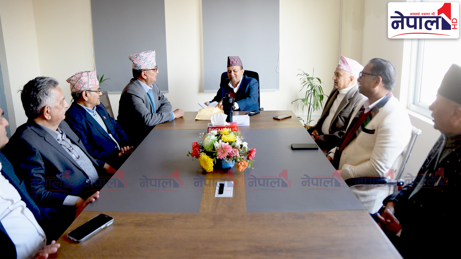 ईश्वर पोखरेलले च्यासल पुगेर बुझाए नेतृत्व परिवर्तनसहितको अवधारणापत्र