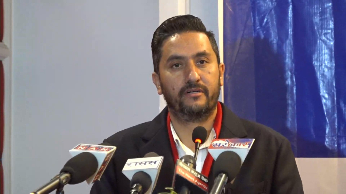 हुलाक सेवालाई आधुनिक, व्यावसायिक र प्रतिस्पर्धी बनाइनुपर्छ :  सञ्चारमन्त्री खरेल