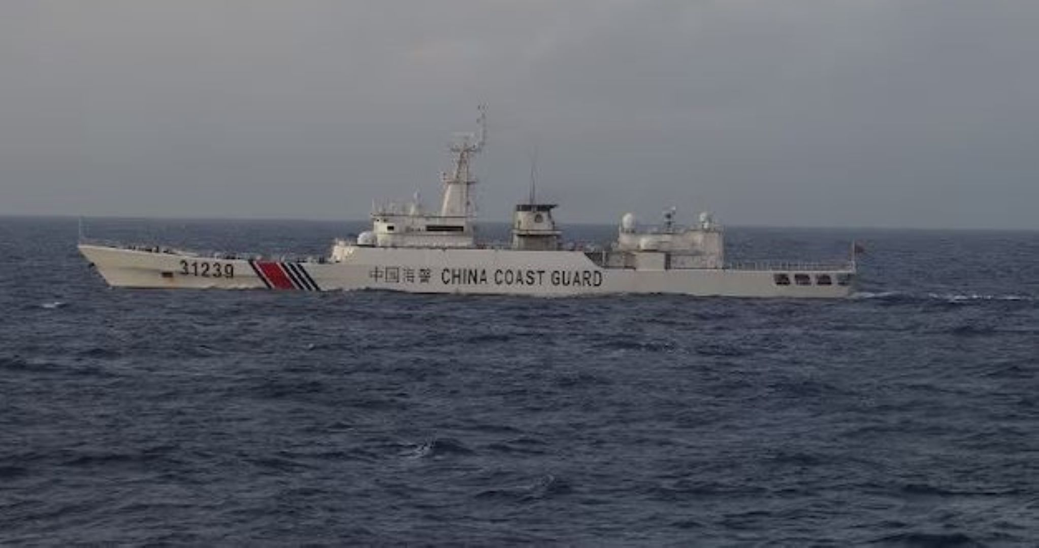 चीनद्वारा अवैध रूपमा आफ्नो जल क्षेत्रमा प्रवेश गरेको आरोपमा जापानी जहाजलाई निष्कासन