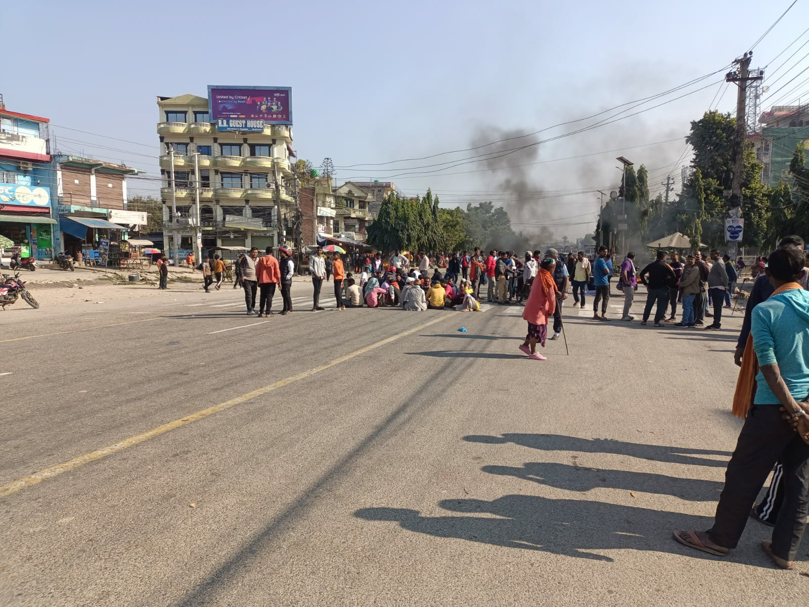 रौतहटमा बसको ठक्करबाट एकको मृत्यु, आफन्तले गरे पूर्वपश्चिम राजमार्ग अवरुद्ध