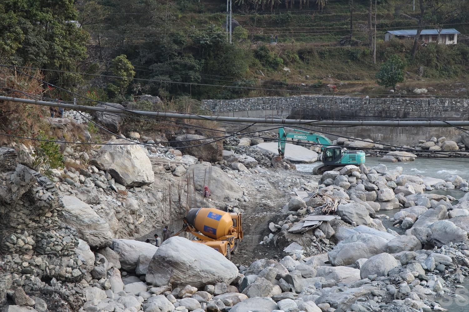मन्दिर क्षेत्र जोगाउन नदी कटान रोकथाम