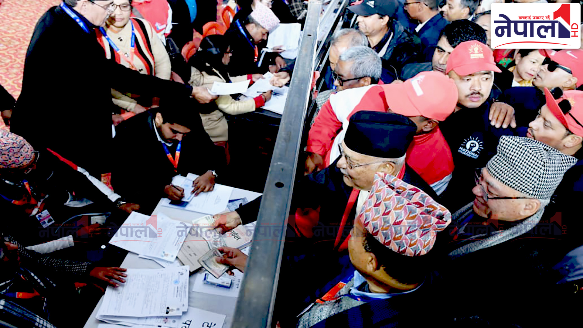 तेस्रो पटक अध्यक्षको प्रतिष्पर्धामा ओली, दर्ता गराए उम्मेदवारी