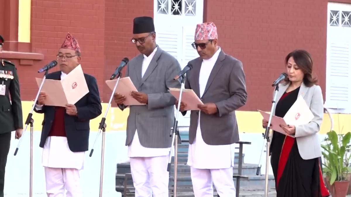 नव नियुक्त चार मन्त्रीले लिए शपथ