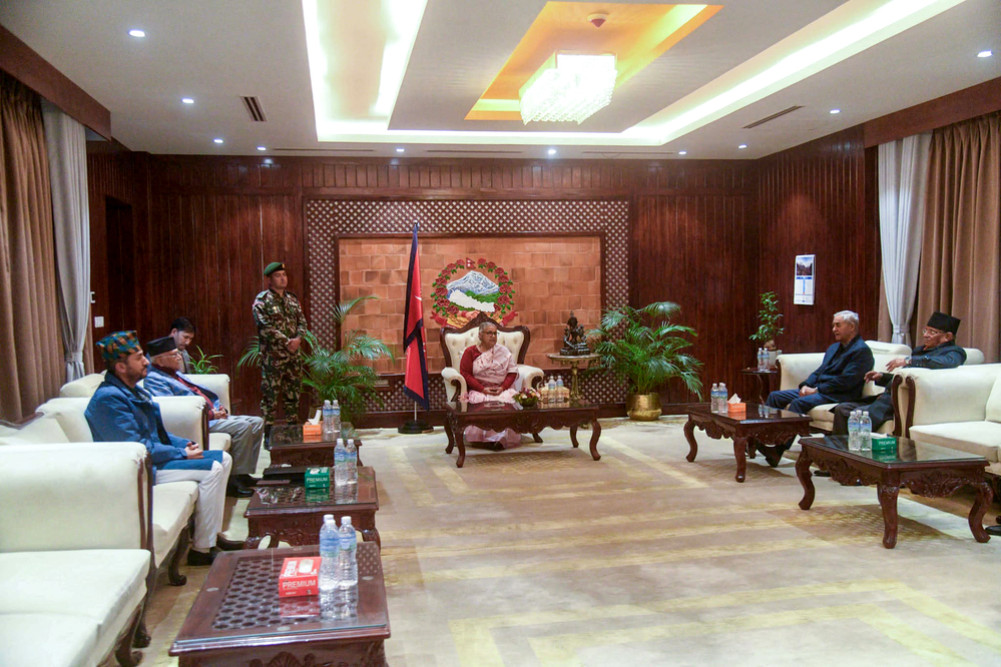 ३ दलका शीर्ष नेतासँग छलफलमा प्रधानमन्त्री