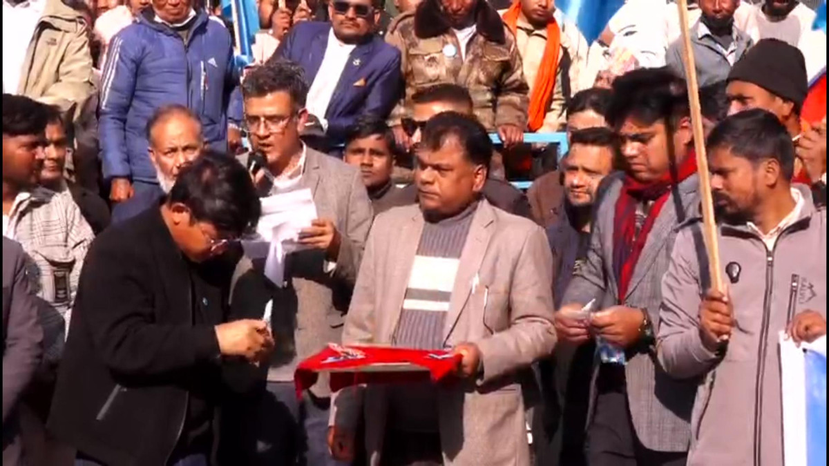 बाबुराम–जनार्दनलाई छाडेर युवा नेता रास्वपामा प्रवेश