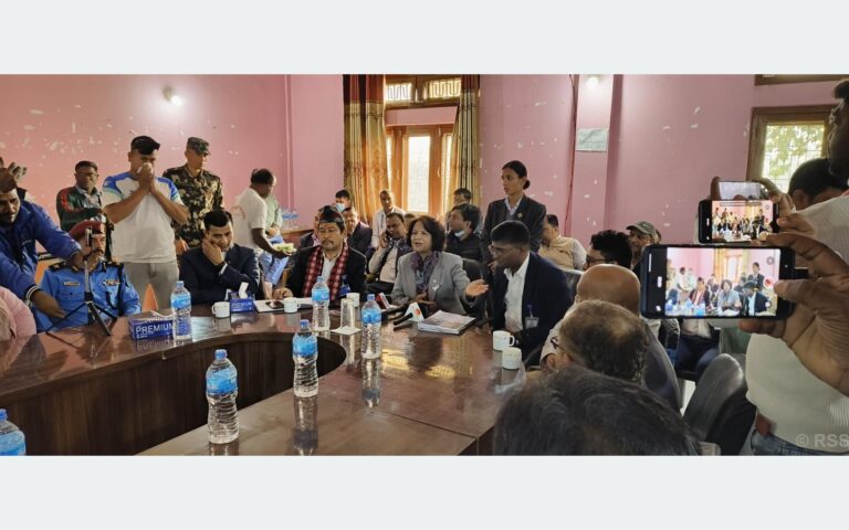 नारायणी अस्पतालको भवन निर्माण सङ्घीय सरकारको प्राथमिकतामा: स्वास्थ्यमन्त्री गौतम